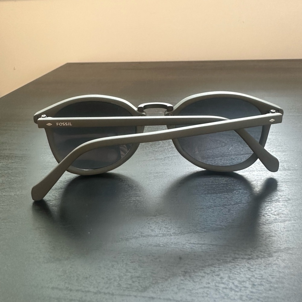 Fossil Gray 53757 Sunglasses - Picture 2 of 6